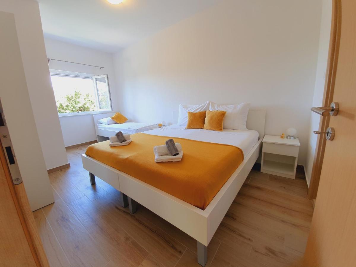 Apartmani Starigrad Paklenica - Danijel Eksteriør bilde