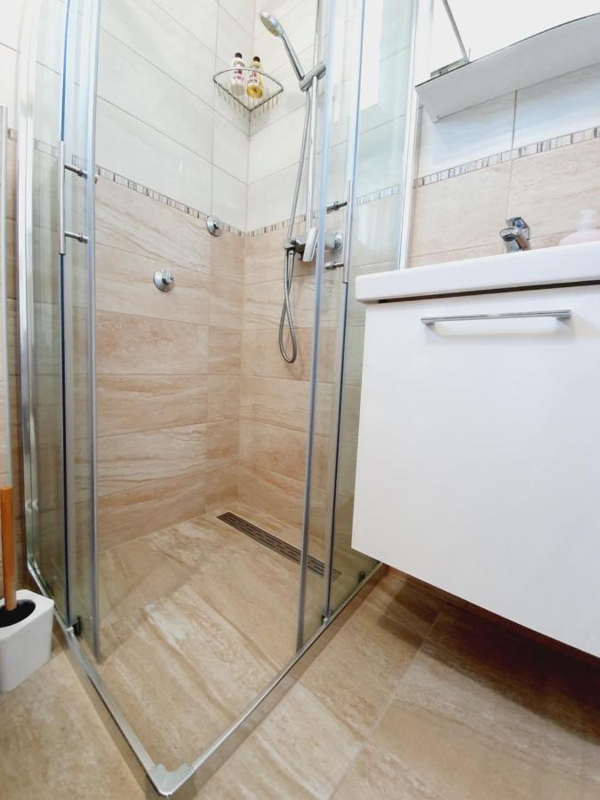 Apartmani Starigrad Paklenica - Danijel Eksteriør bilde