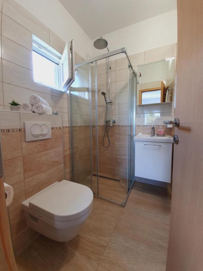 Apartmani Starigrad Paklenica - Danijel Eksteriør bilde