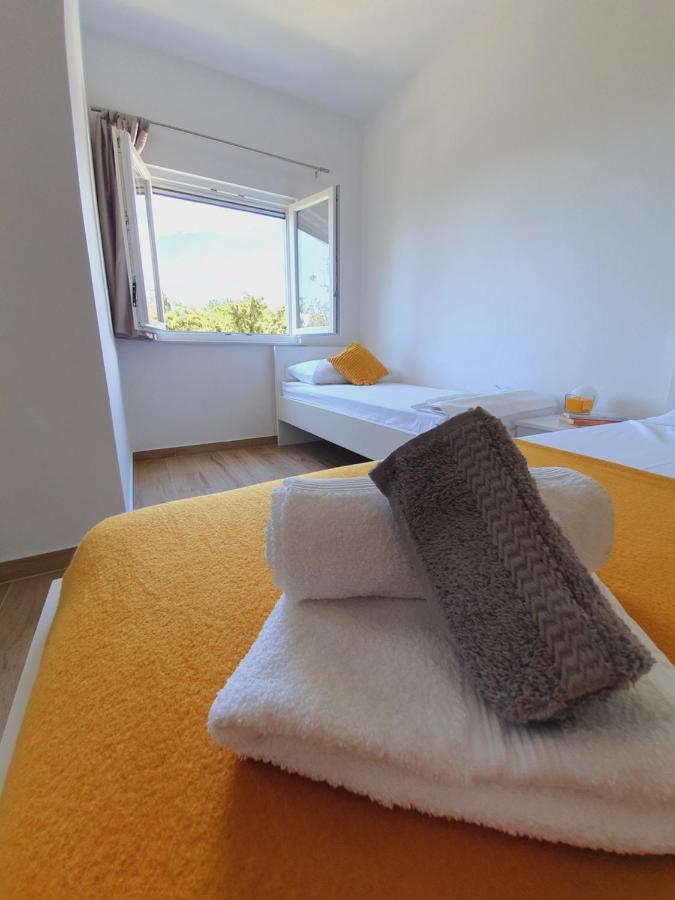 Apartmani Starigrad Paklenica - Danijel Eksteriør bilde