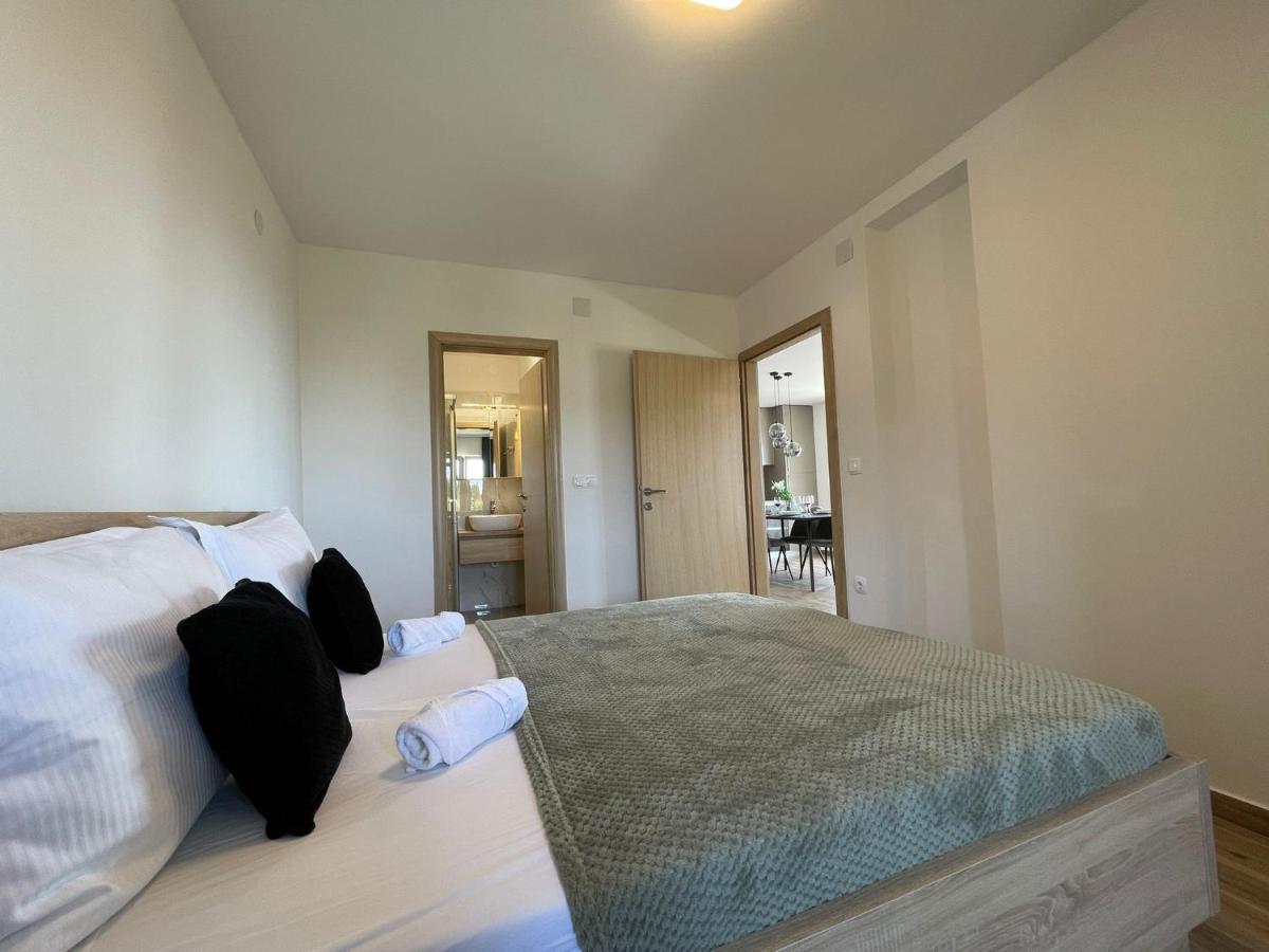 Apartmani Starigrad Paklenica - Danijel Eksteriør bilde