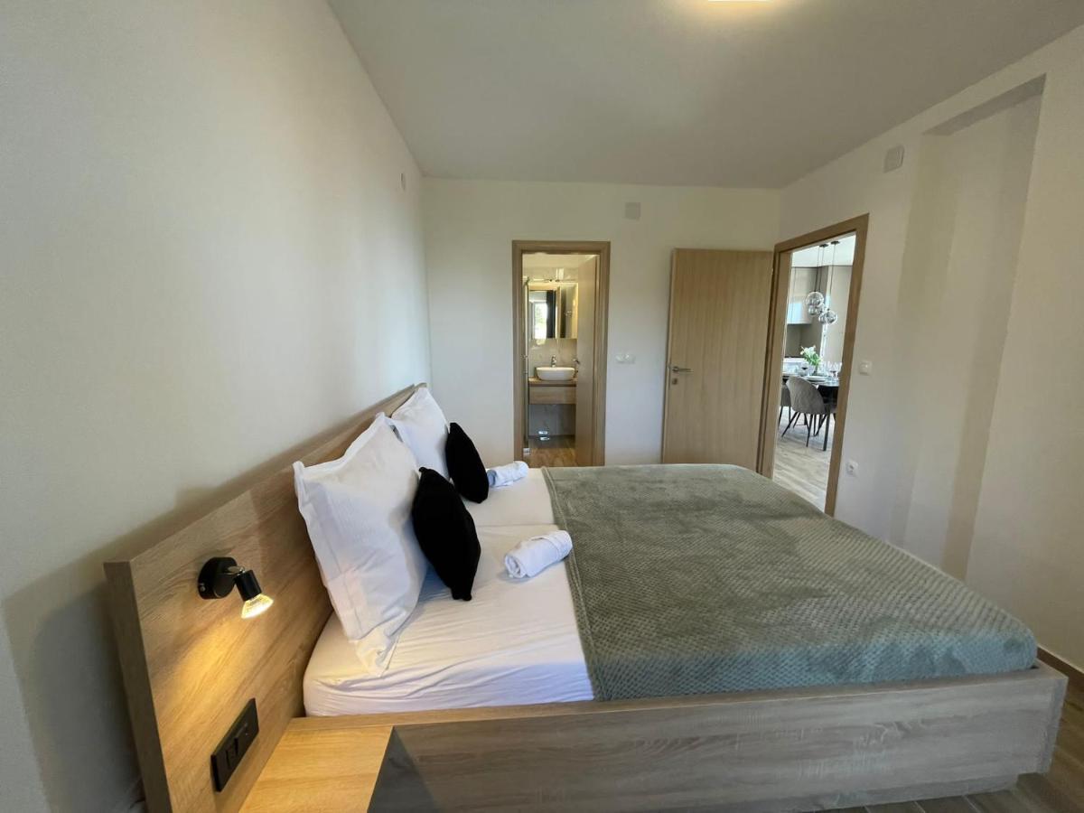 Apartmani Starigrad Paklenica - Danijel Eksteriør bilde