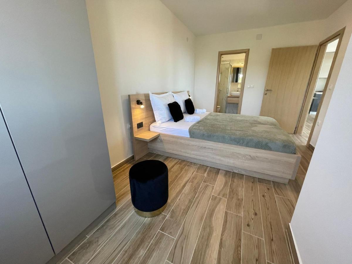 Apartmani Starigrad Paklenica - Danijel Eksteriør bilde