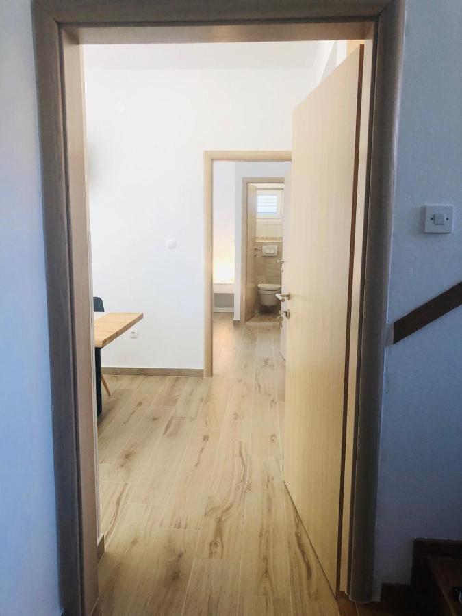 Apartmani Starigrad Paklenica - Danijel Eksteriør bilde